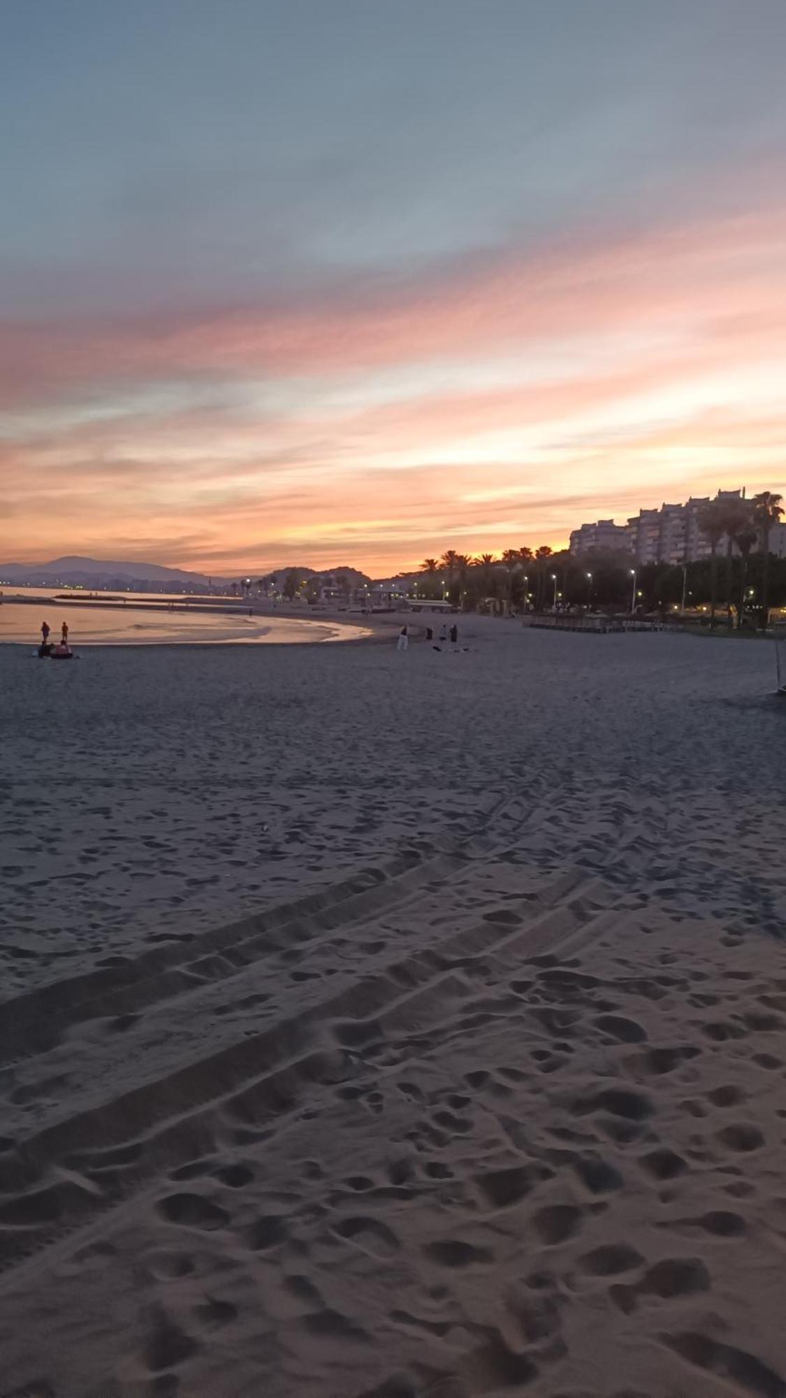 Playa 45, First Line Beach House Malaga Ngoại thất bức ảnh